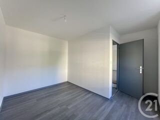  Appartement à louer 3 pièces 60 m²