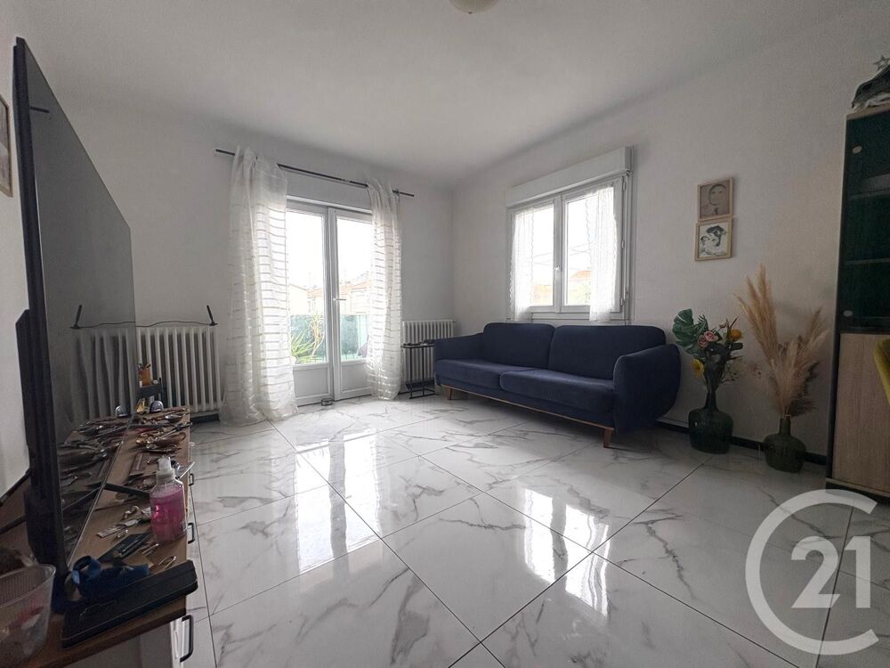 EXCLUSVITE LAS COBAS - APPARTEMENT T3 - ENTIERMENET RENO....