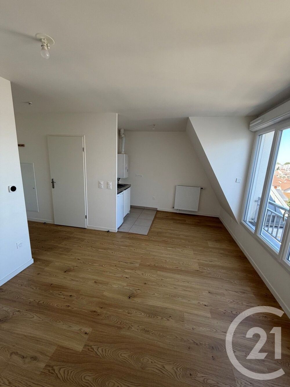 location Appartement - 1 pièce(s) - 24 m² Le Blanc-Mesnil (93150)