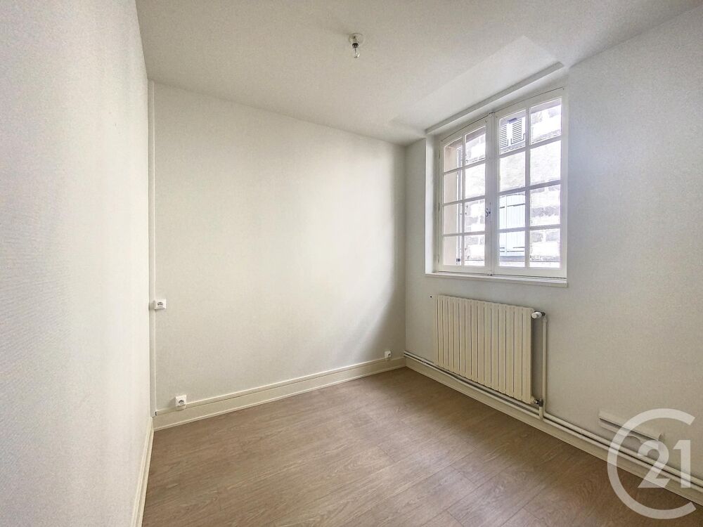 location Maison - 3 pièce(s) - 120 m² Saint-Pourçain-sur-Sioule (03500)