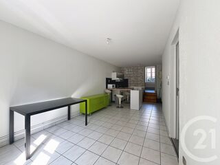  Appartement à louer 2 pièces 42 m²
