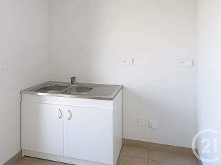  Appartement à louer 3 pièces 43 m²