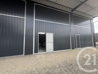  Parking / Garage à louer 70 m²