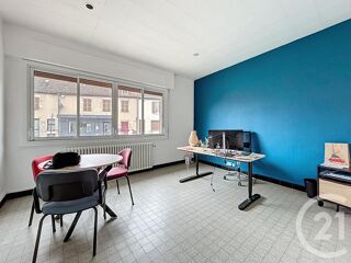  Appartement à louer 4 pièces 130 m²