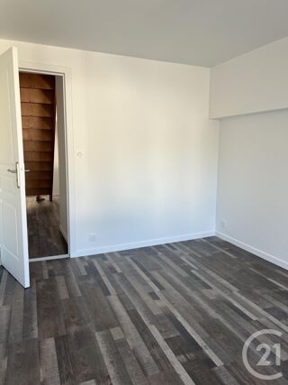  Appartement à louer 2 pièces 32 m²