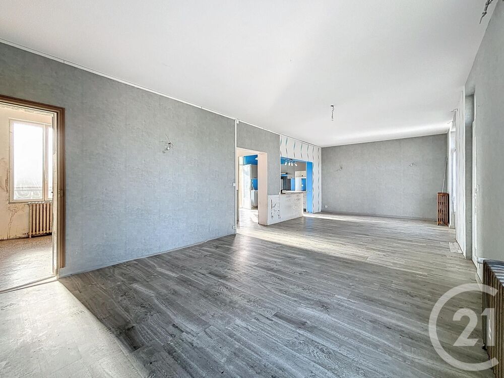 SAINT POURCAIN SUR SIOULE - Maison élevée sur sous-sol à....