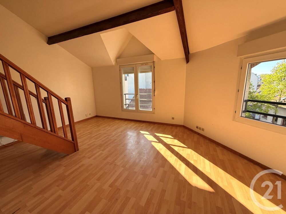 Au c½ur de Villepinte, cet appartement en Duplex, situé ....