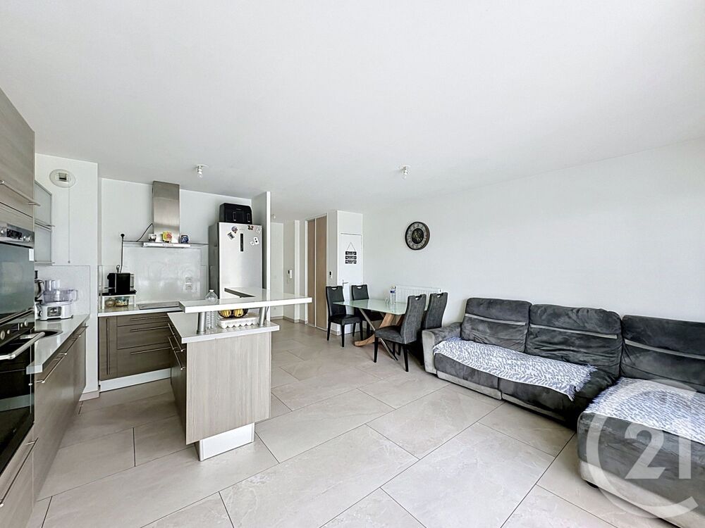 À découvrir sans tarder, ce bel appartement T4 de 74 m² ....