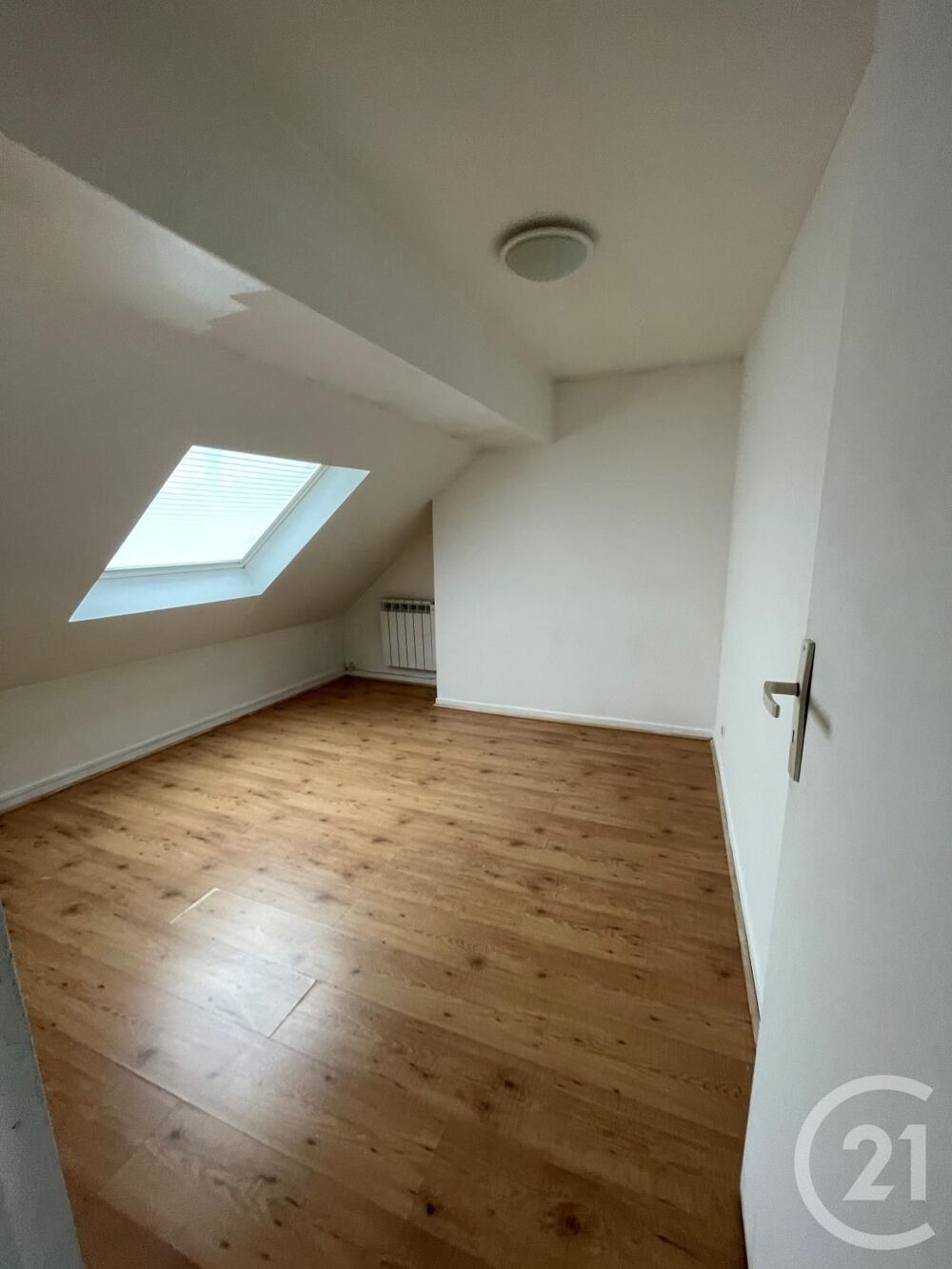 location Appartement - 3 pièce(s) - 25 m² Calais (62100)
