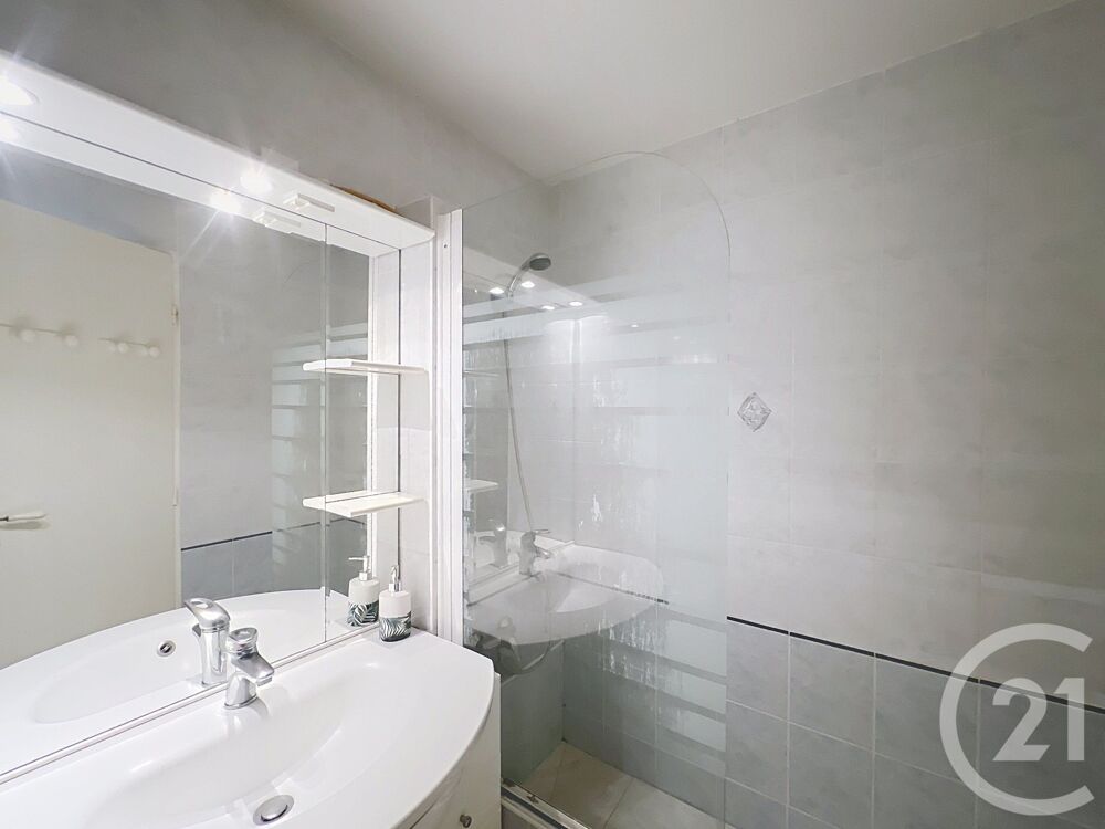 location Appartement - 2 pièce(s) - 26 m² Théoule-sur-Mer (06590)