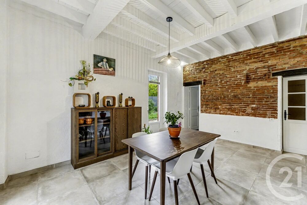 CENTURY 21 LIMAYRAC vous propose, dans le quartier de La....