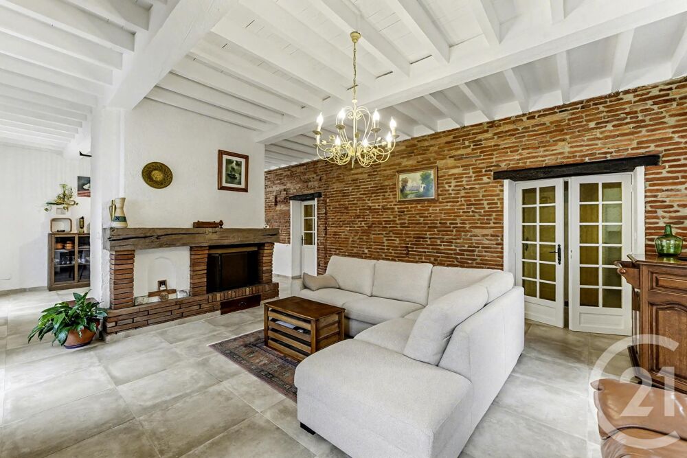 CENTURY 21 LIMAYRAC vous propose, dans le quartier de La....