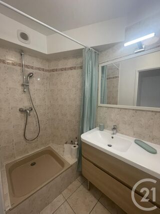  Appartement à louer 1 pièce 30 m²