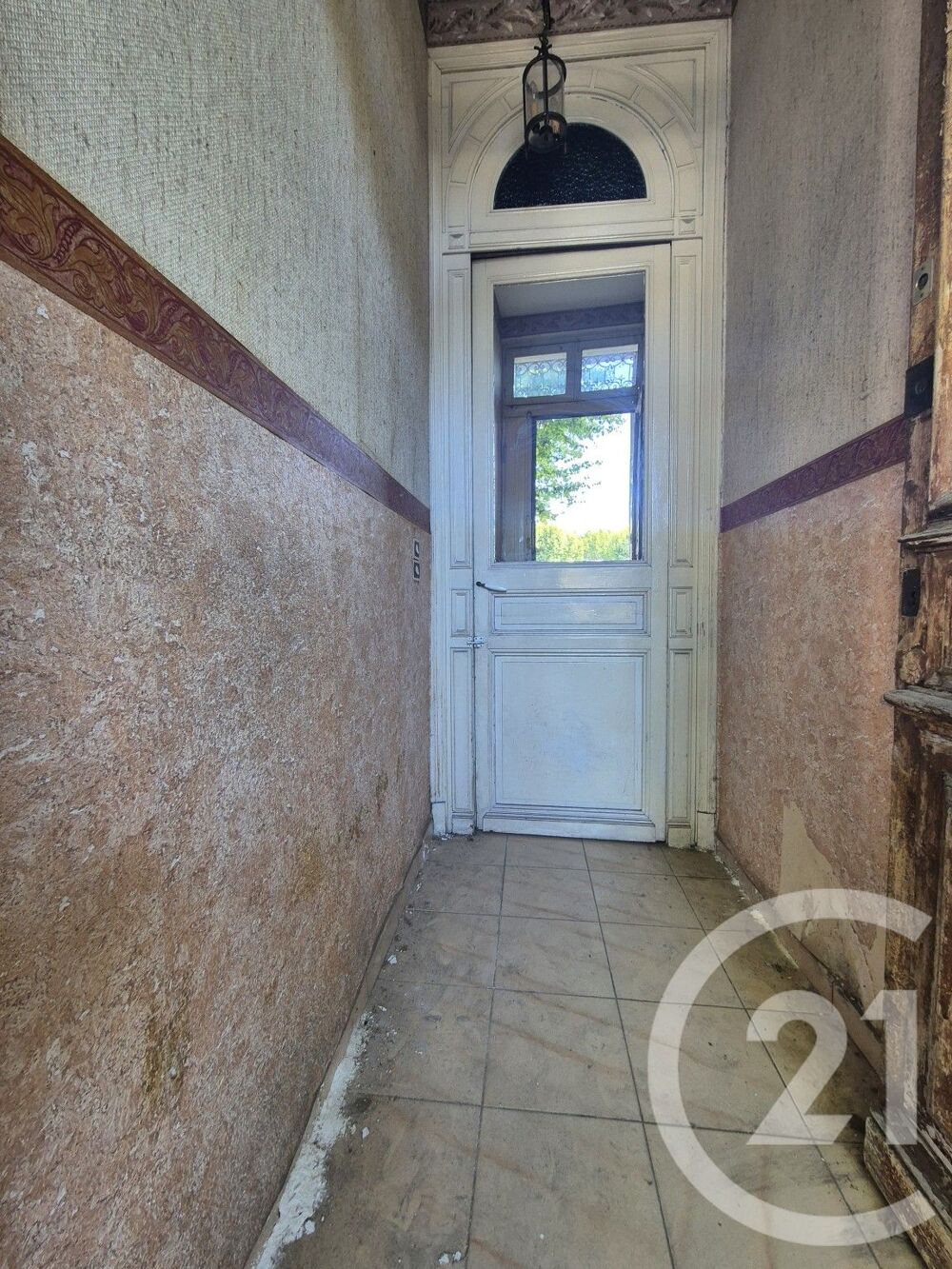 SOUS OFFRE Salon de Provence, une exclusivité Century 21....
