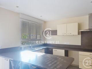  Maison � vendre 4 pi�ces 180 m�