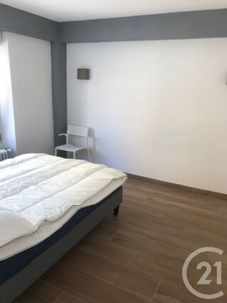  Appartement à louer 2 pièces 32 m²