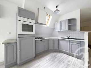  Appartement à louer 3 pièces 80 m²