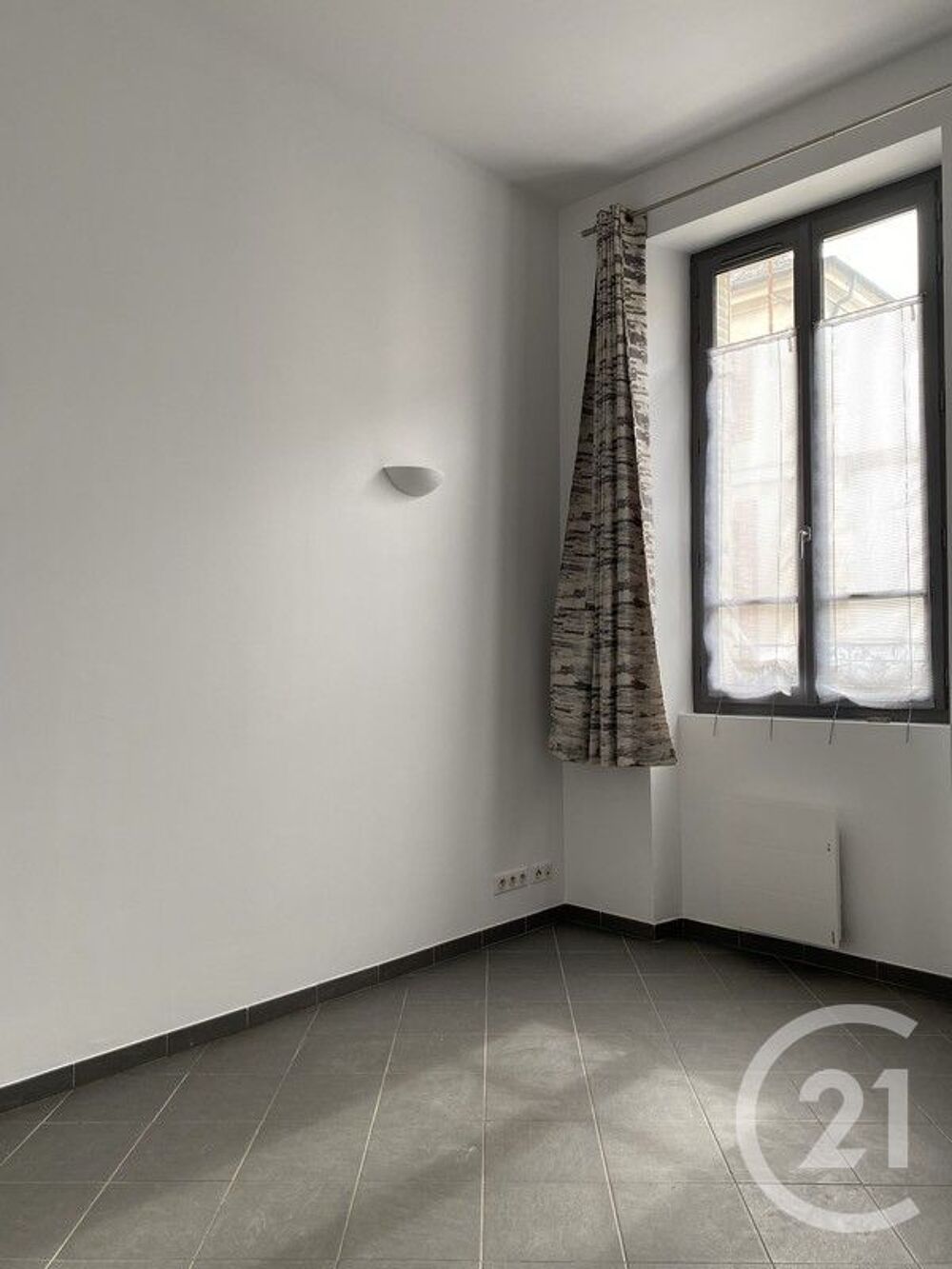 location Appartement - 1 pièce(s) - 16 m² Fontainebleau (77300)