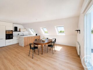  Appartement à louer 5 pièces 115 m²