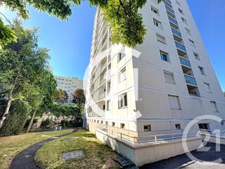  Appartement à louer 4 pièces 65 m²
