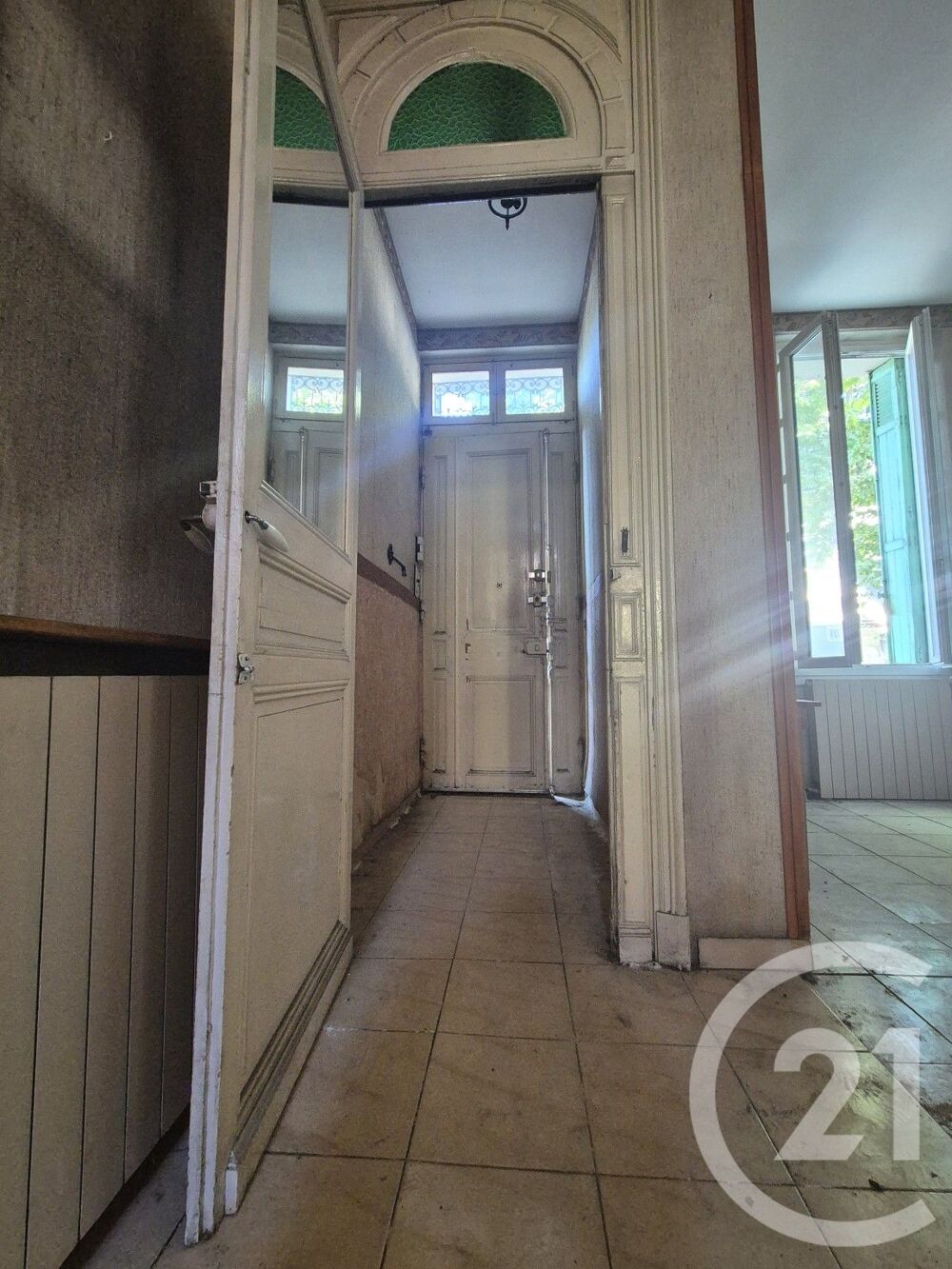 SOUS OFFRE Salon de Provence, une exclusivité Century 21....