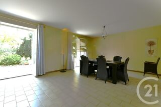  Maison  vendre 7 pices 354 m