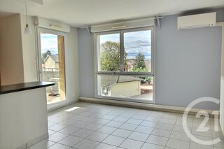  Appartement à louer 3 pièces 65 m²