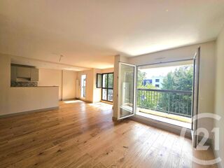  Appartement à louer 4 pièces 89 m²