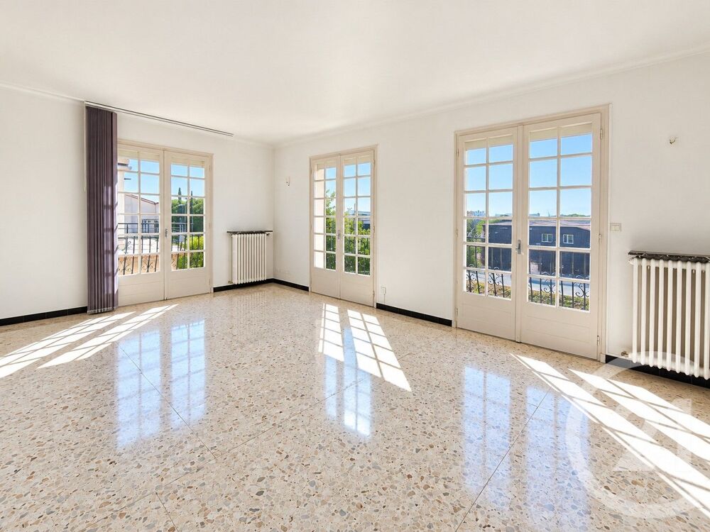 À VENDRE T4 95 m² avec jardin & garage Le Clos Banet<b....