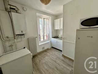  Appartement à louer 4 pièces 83 m²