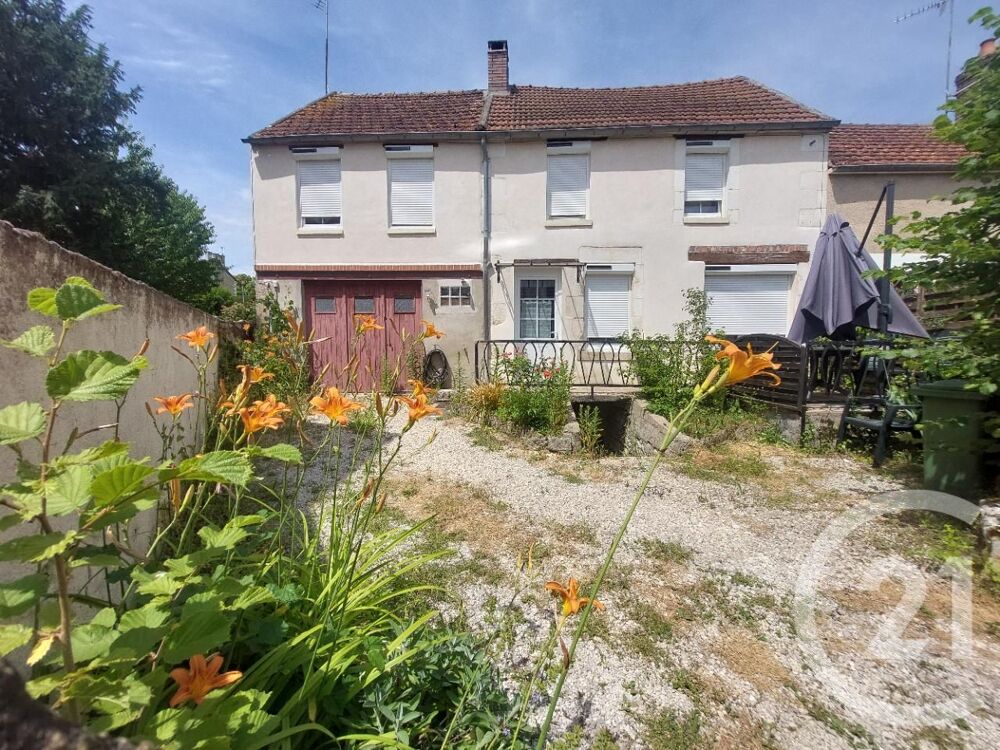 Située à 10 kms de Clamecy, 35 kms d'Auxerre, belle mais....