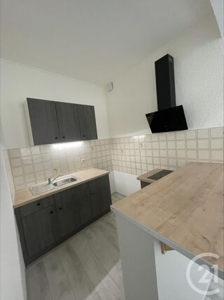  Appartement à louer 2 pièces 46 m²