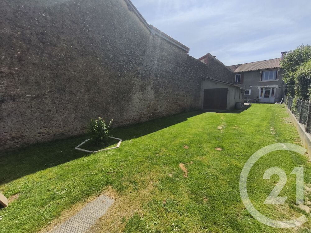 Nichée dans le cadre paisible de Trie-sur-Baise, cette m....