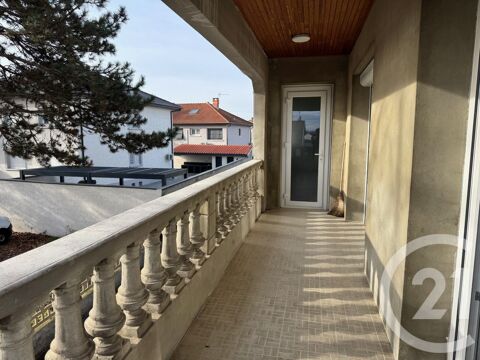  Appartement � louer 4 pi�ces 145 m�