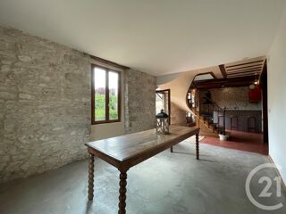  Maison à louer 6 pièces 148 m²