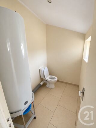  Maison à louer 5 pièces 131 m²