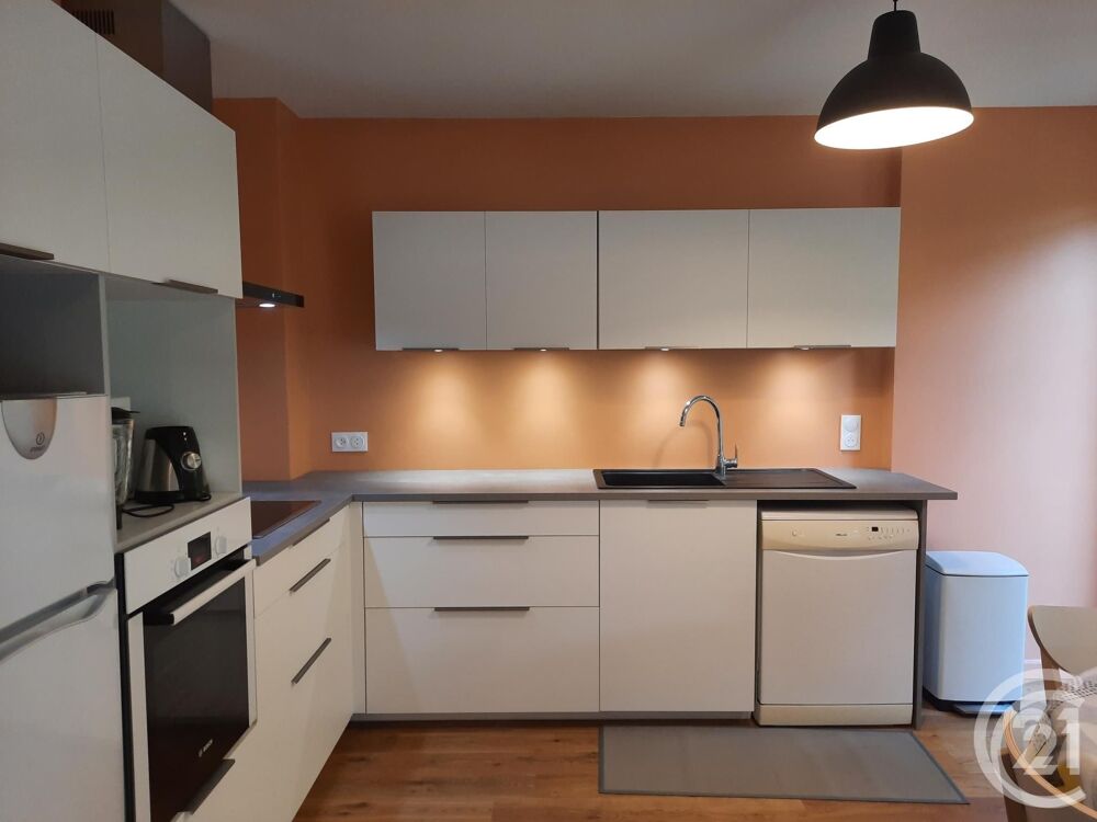 location Appartement - 3 pièce(s) - 69 m² Lyon 8