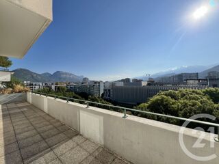 Appartement à louer 3 pièces 103 m²