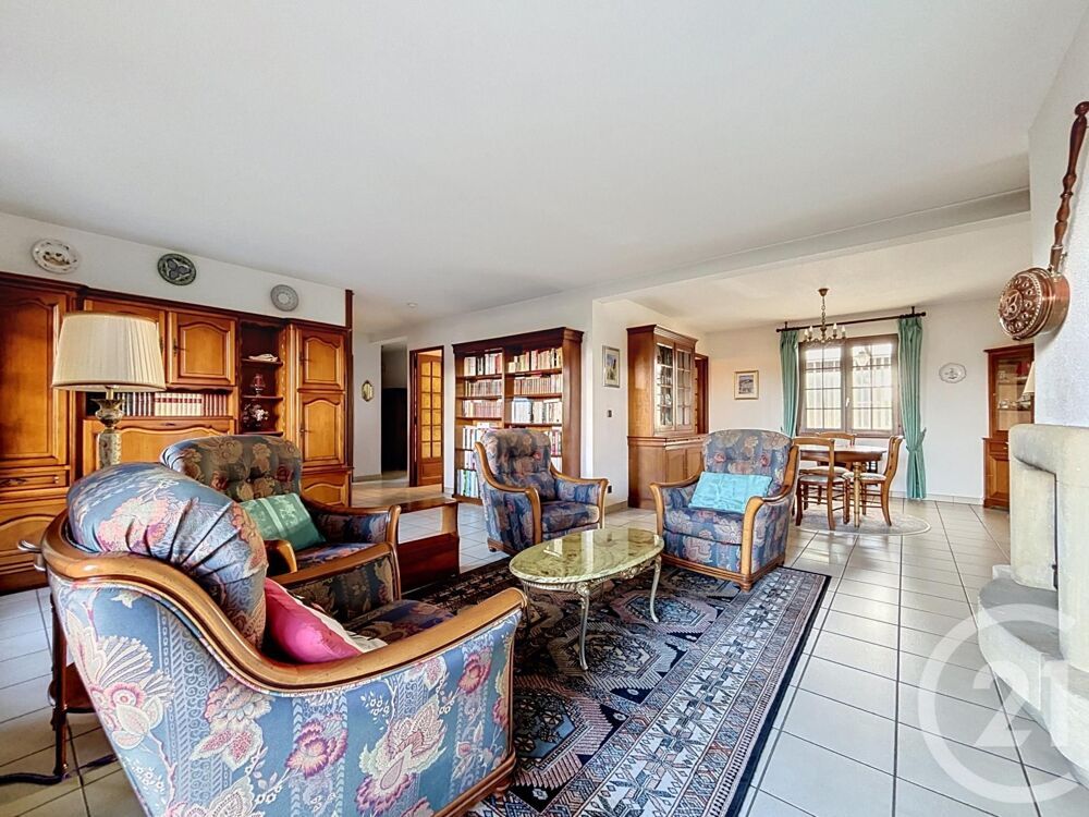 vente Maison - 7 pièce(s) - 300 m² Saint-Pourçain-sur-Sioule (03500)