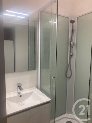  Appartement à louer 2 pièces 9 m²