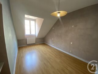  Appartement à louer 3 pièces 88 m²