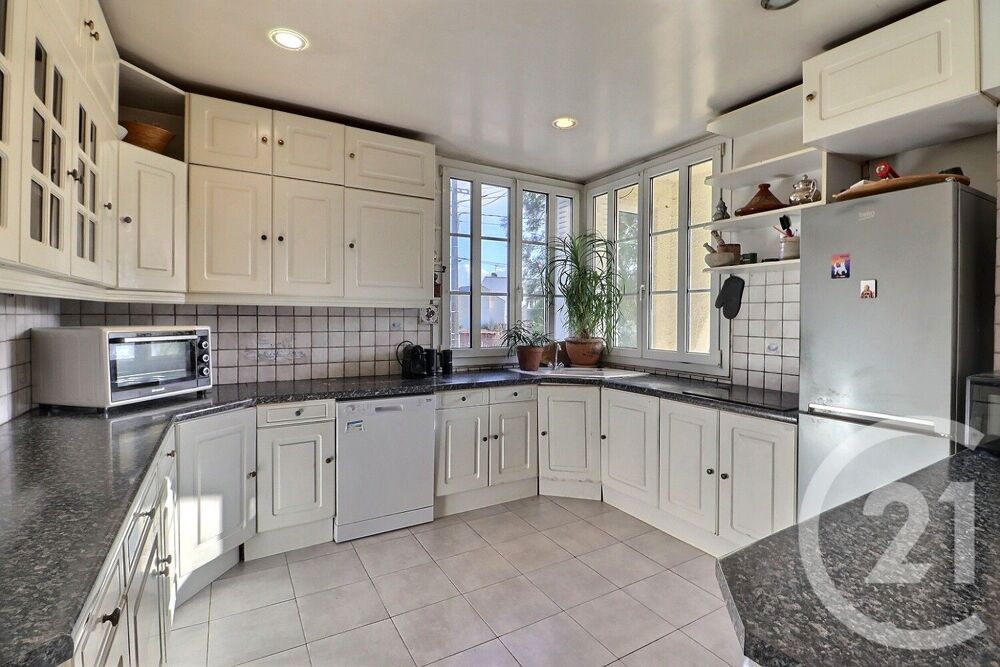vente Maison - 5 pièce(s) - 199 m² Tremblay-en-France (93290)