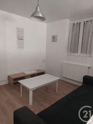  Appartement à louer 2 pièces 37 m²