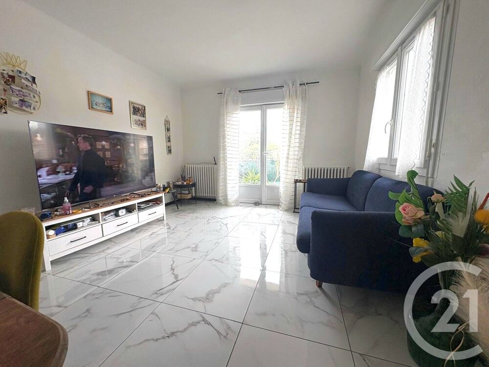 EXCLUSVITE LAS COBAS - APPARTEMENT T3 - ENTIERMENET RENO....