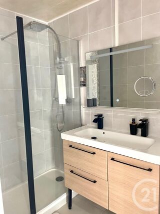  Appartement � louer 5 pi�ces 94 m�