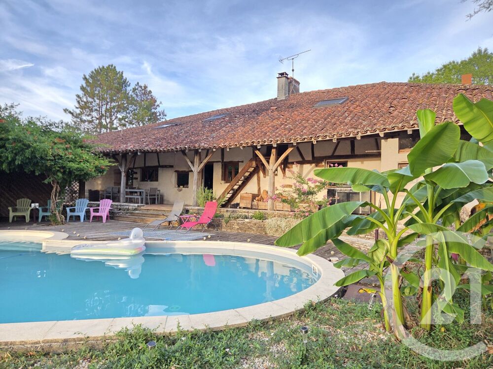 Maison 9 pièces 300 m² · à Jayat · 300 m² · 384 000 €