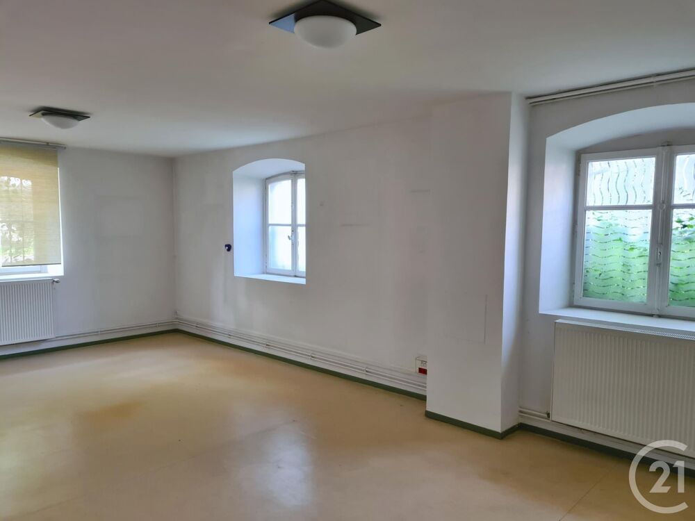 À VENDRE Local professionnel de 86 m² loué Sit....