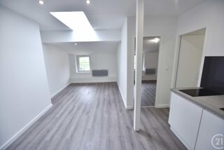  Appartement à louer 2 pièces 33 m²