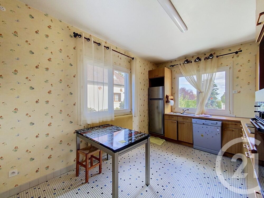 vente Maison - 6 pièce(s) - 137 m² La Madeleine-sur-Loing (77570)
