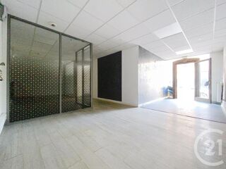  Appartement à louer 5 pièces 84 m²